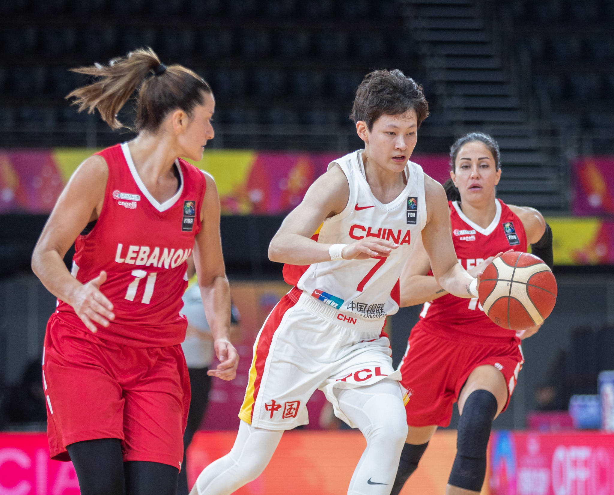 中国女篮在国际比赛中展现新战术体系 中国女篮在国际比赛中展现新战术体系