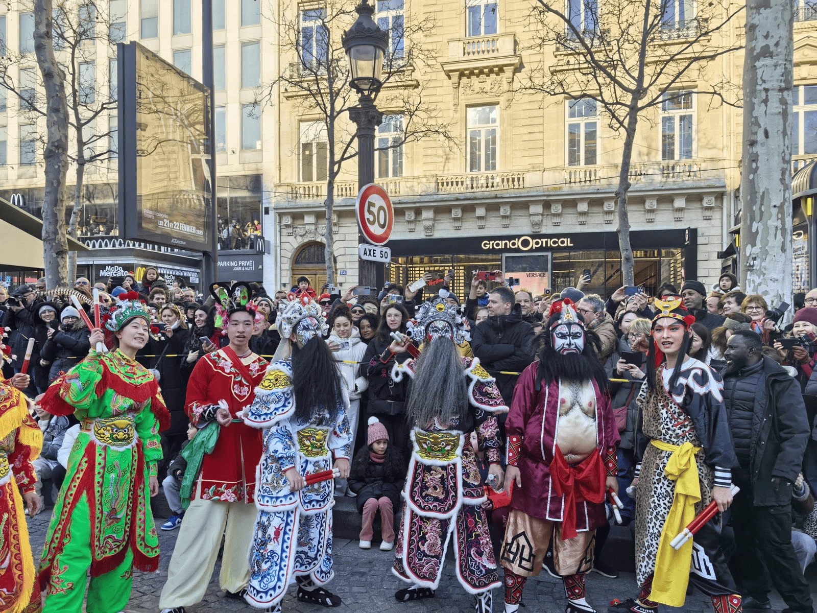 星空体育官网-&quot;海外巡回赛揭秘：不同国家的当地特色赛事&quot;的简单介绍