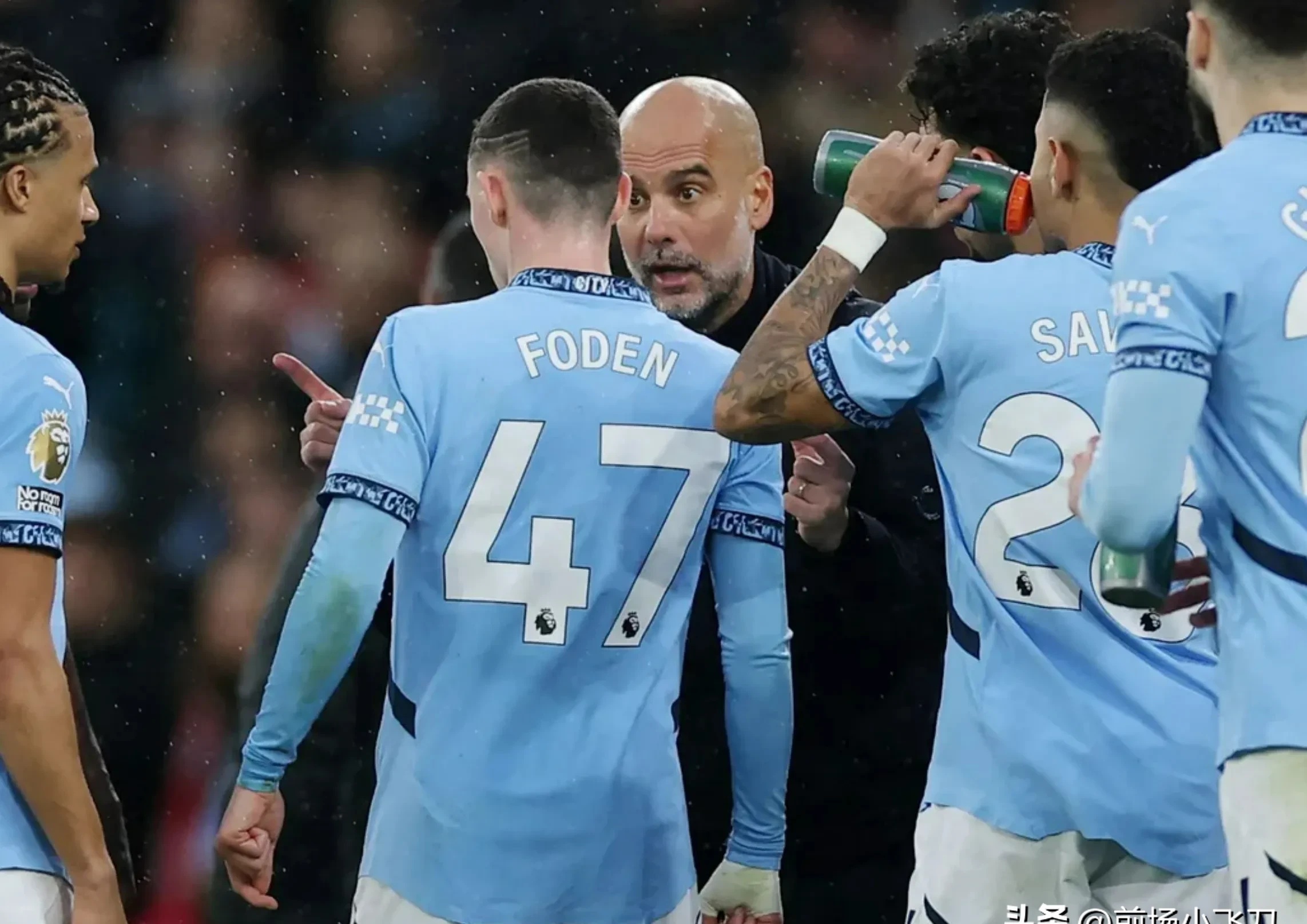 英超赛场上的经典瞬间回顾，令人难忘