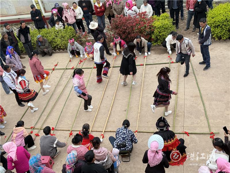 乡村特色竹竿挤拔河，传承传统民俗运动的简单介绍