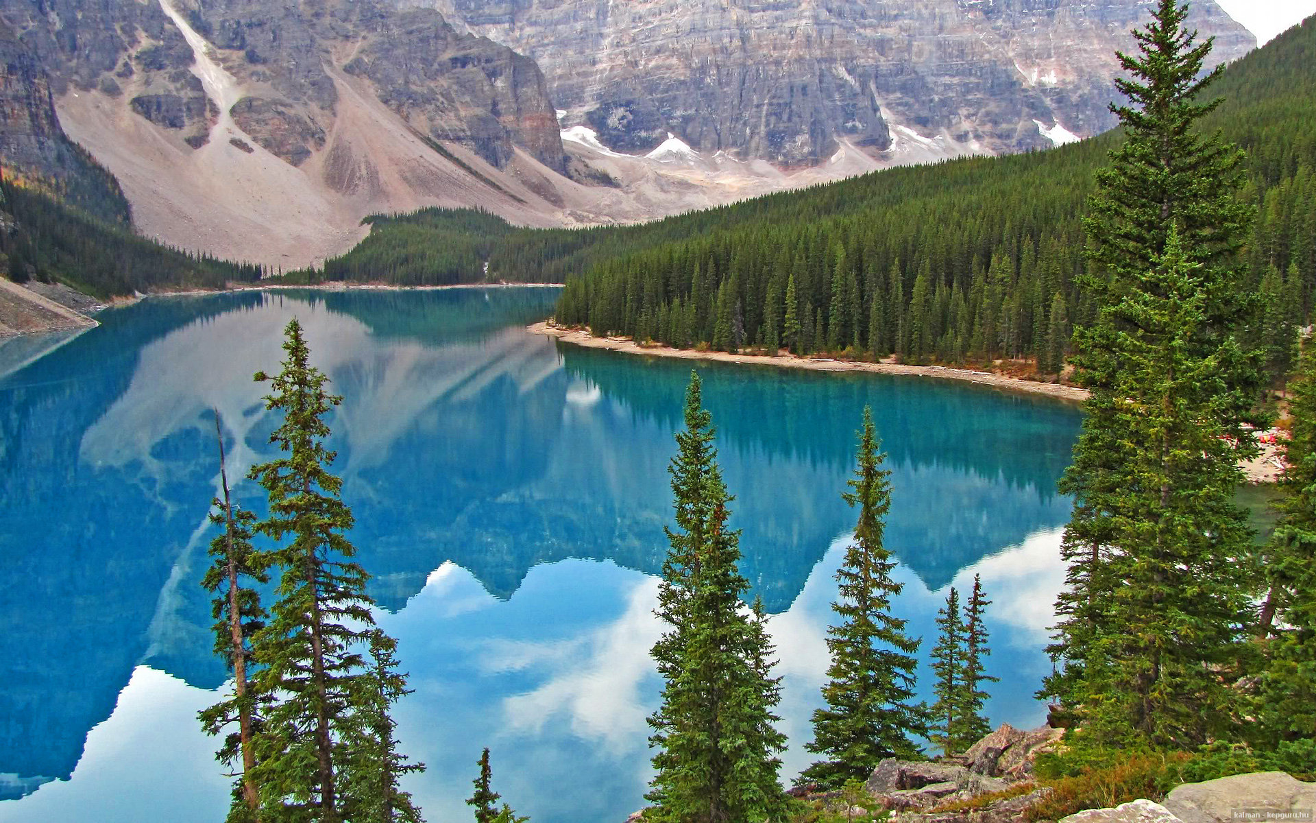 星空体育官方正版下载-德甲裁判吹罚尺度变化对比赛节奏及犯规趋势影响，足球裁判吹一场挣多少钱